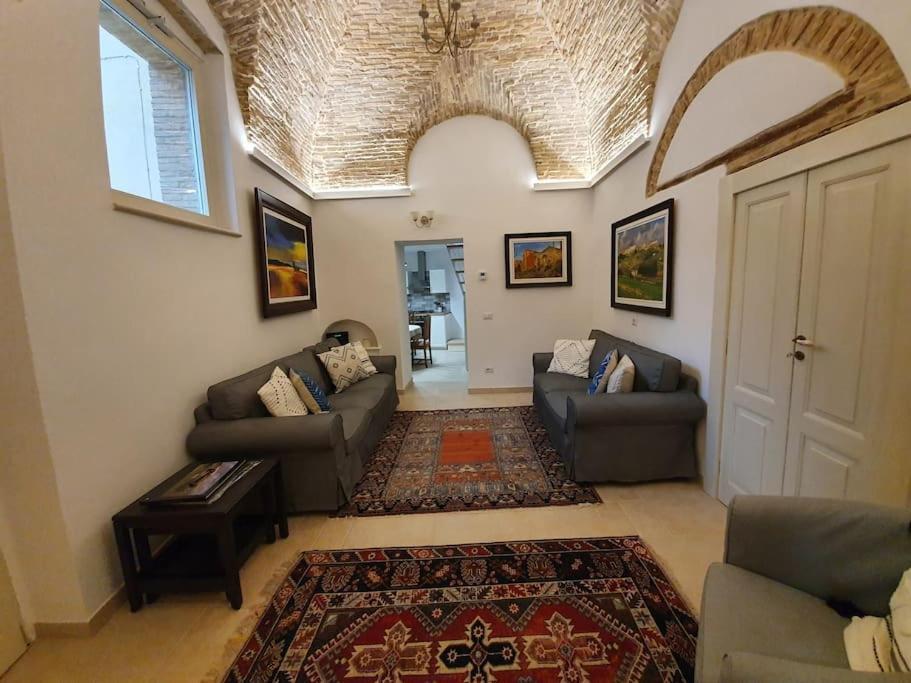 Casa Santa Maria - Beautifully Restored House In Centro Storico Irsina Basilicata Puglia Экстерьер фото